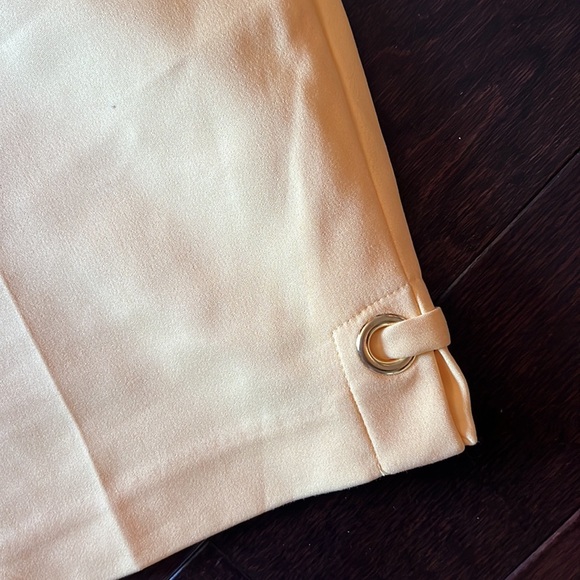 Rafaela curvy women’s capris - Picture 8 of 9